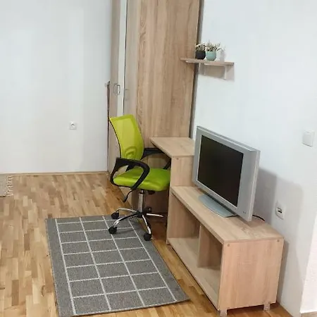 Apartments In City Center Κουμάνοβο Εξωτερικό φωτογραφία